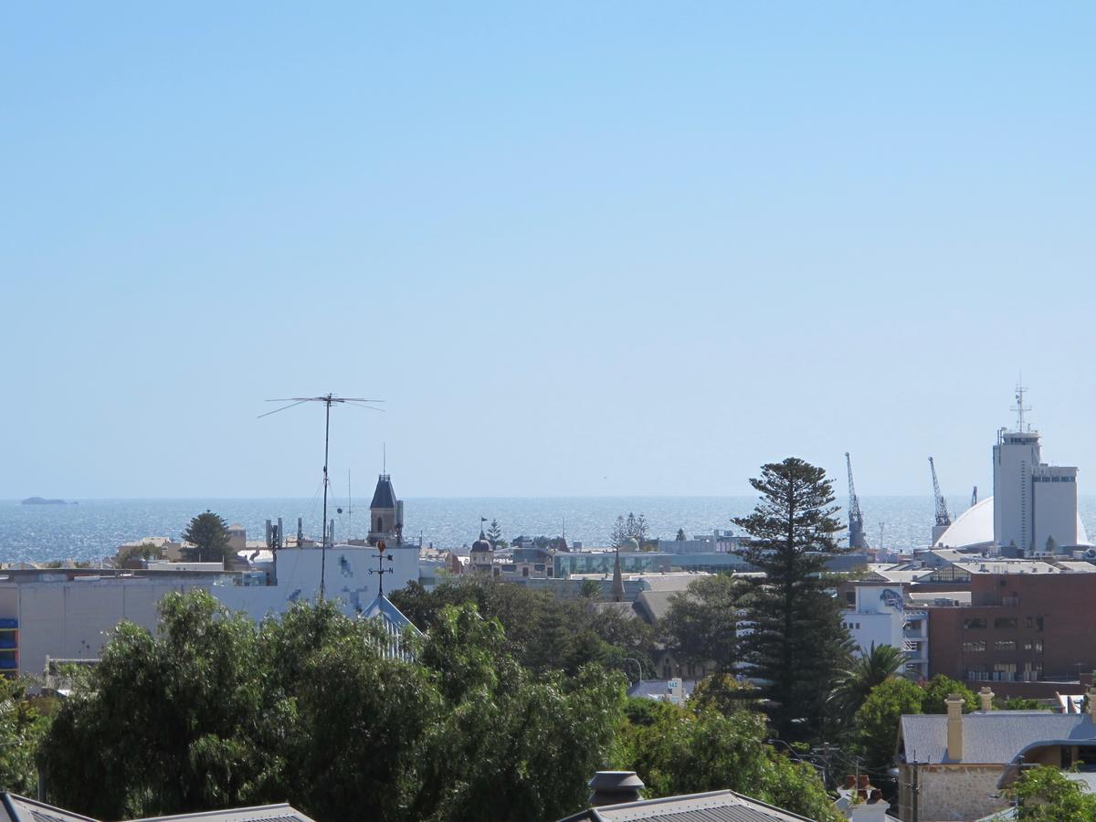 Studio 204 With Harbour, Ocean And Sunset Views From The Balcony Fremantle Buitenkant foto