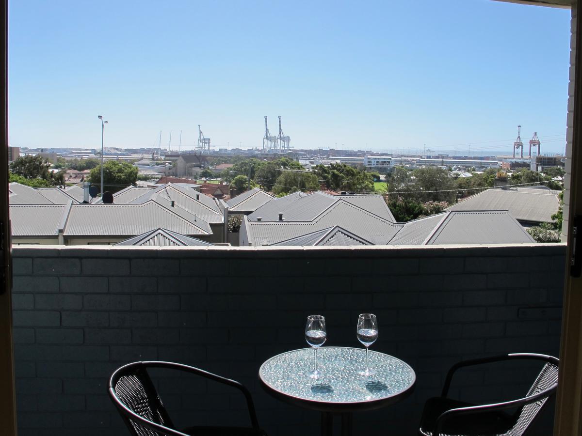 Studio 204 With Harbour, Ocean And Sunset Views From The Balcony Fremantle Buitenkant foto